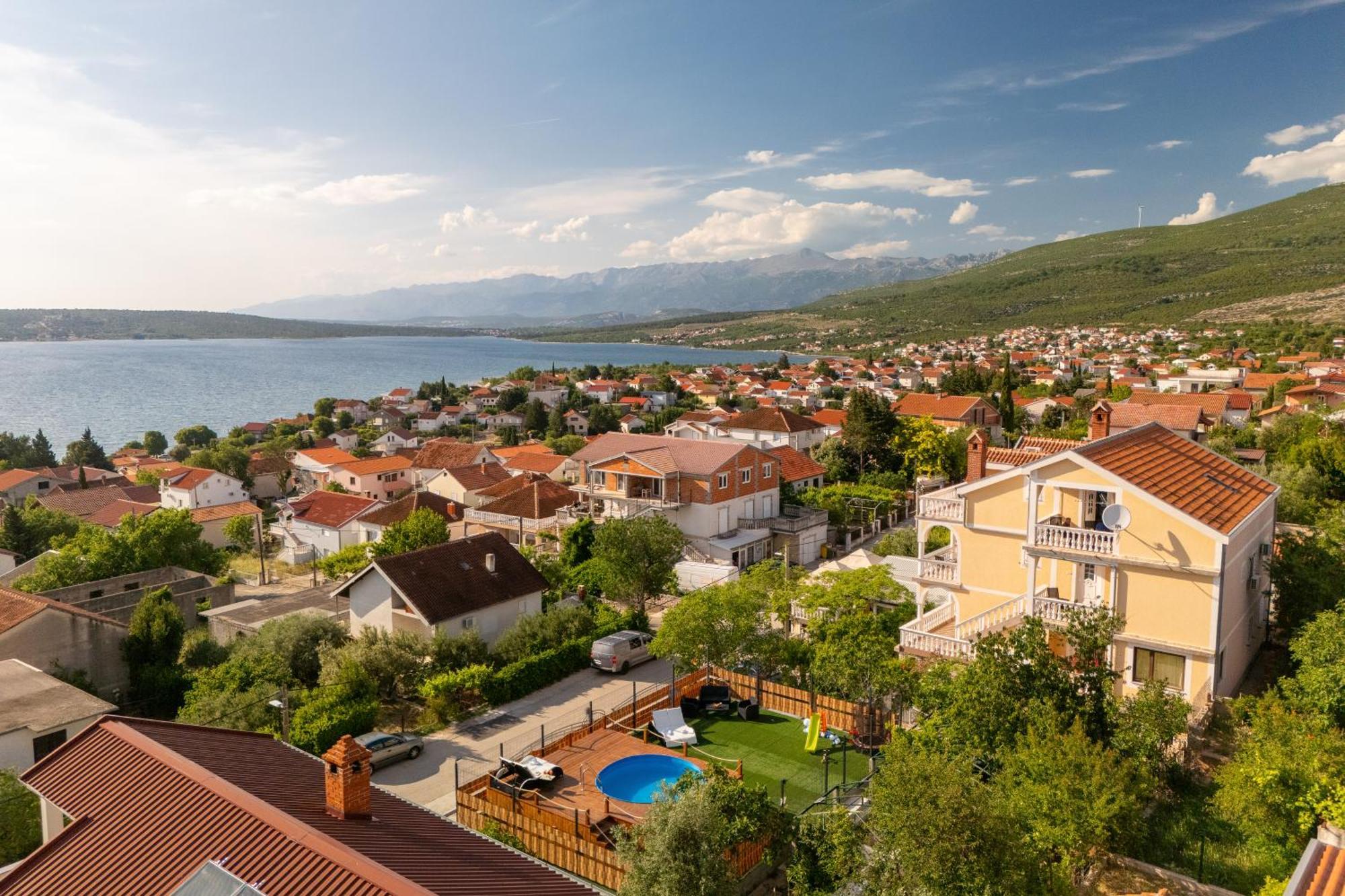Apartments Milic Горни-Карин Экстерьер фото